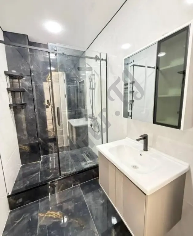 Квартира 3 комнаты, 2 этаж, 83 м², 14 мкр.