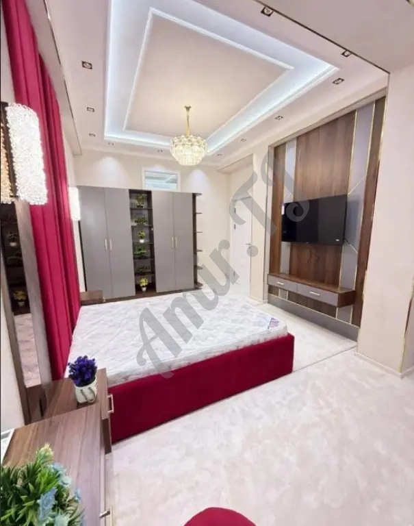 Квартира 3 комнаты, 2 этаж, 83 м², 14 мкр.